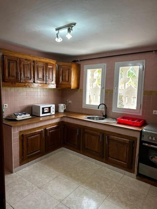 Tres Belle Villa Au Coeur De Saly Kültér fotó